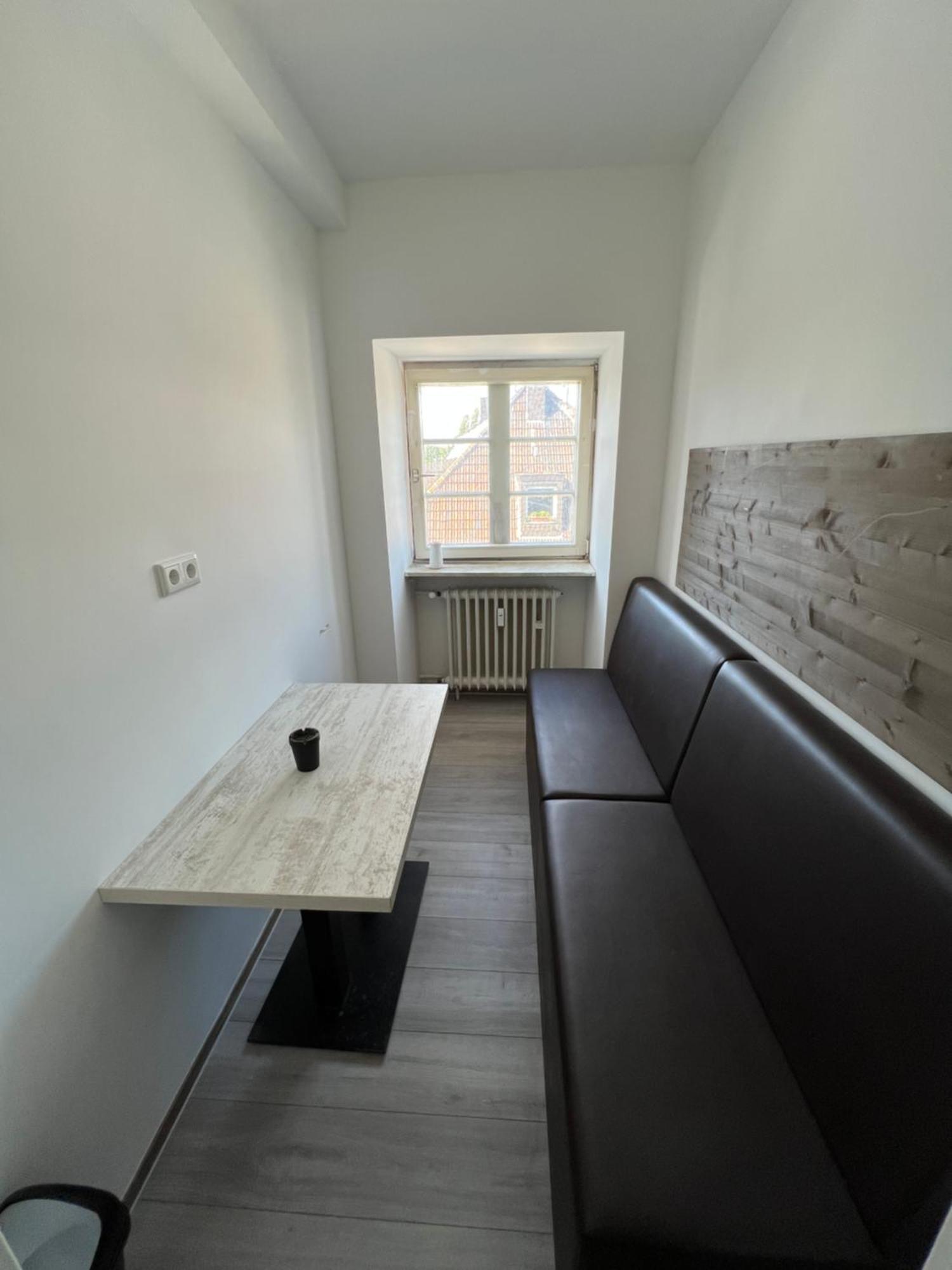 Viersen Schoene Apartments Am Duelkener Bahnhof Buitenkant foto