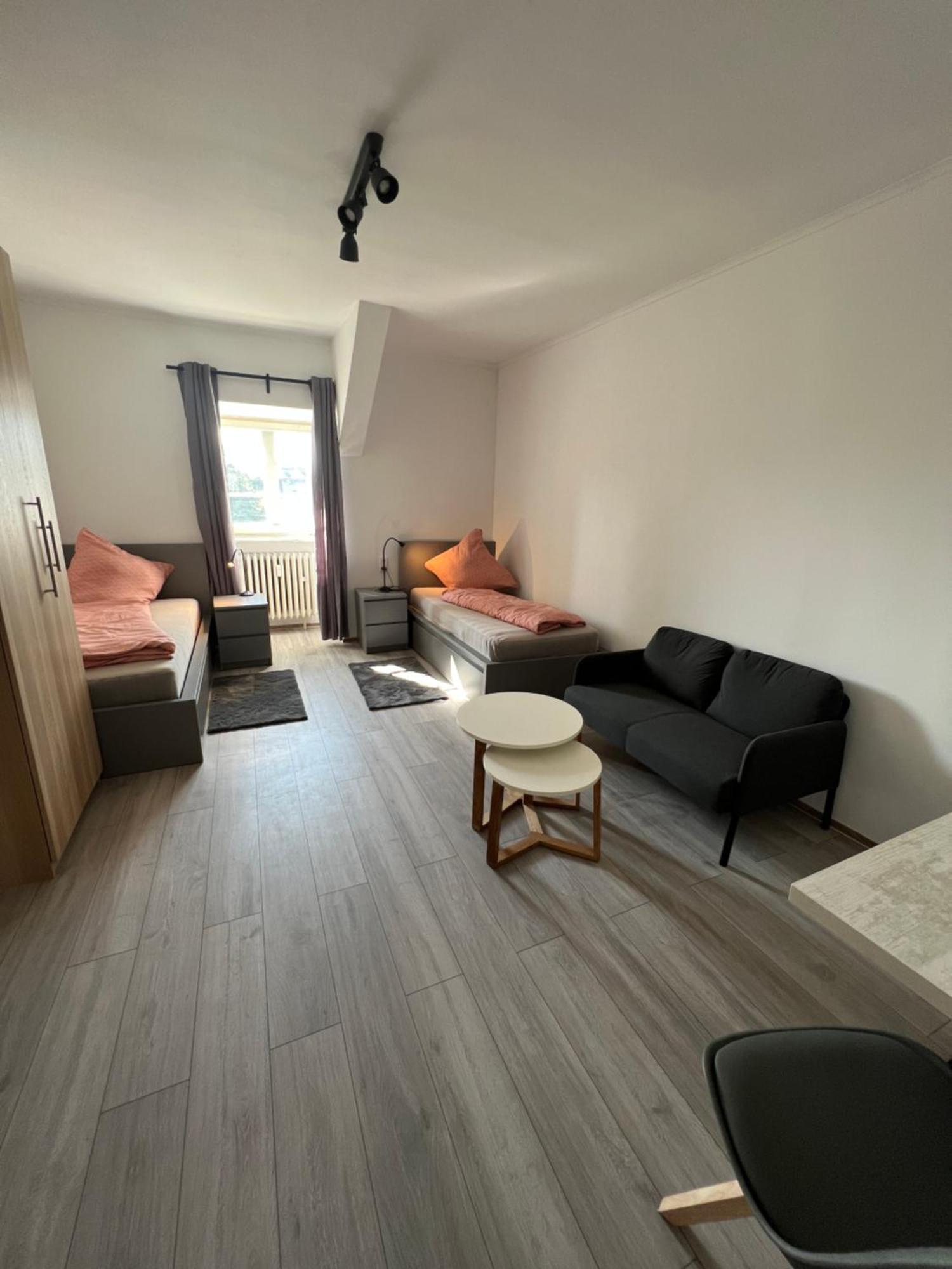 Viersen Schoene Apartments Am Duelkener Bahnhof Buitenkant foto